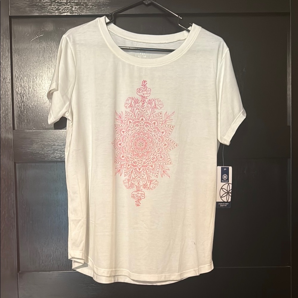 GAIAM Cream Relaxed Graphic Tee